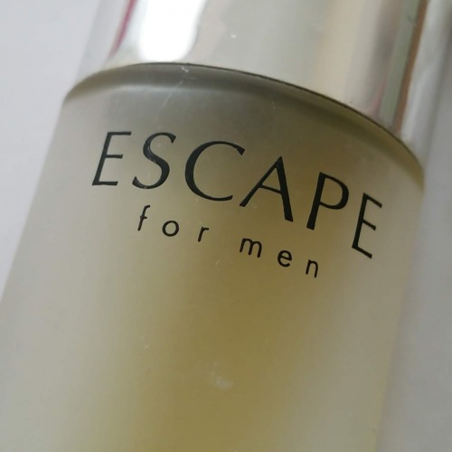 Calvin Klein ESCAPE for menアップ