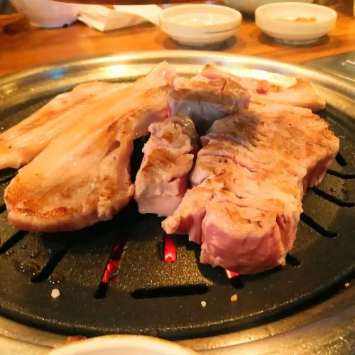 肉典食堂