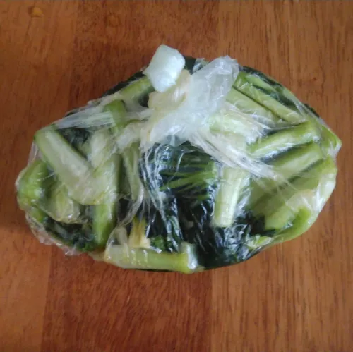 タアサイのワサビ漬け