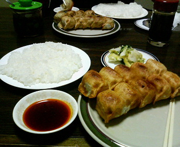 手前おいら、奥は艦長