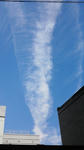 幅の広い飛行機雲