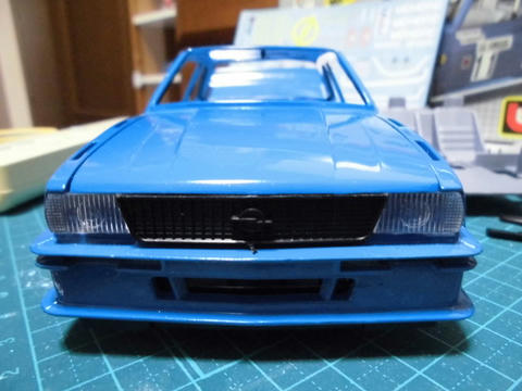 オペル アスコナ400（1）｜青い海へと続く道