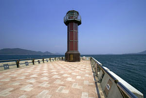 800px-Takamatsu_tamamo_breakwater04s3872.jpg