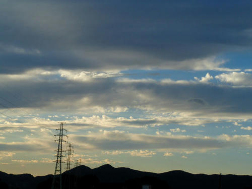 どんより雲も冬の雲