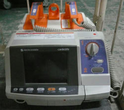 TEC-7621　除細動機　デフィブリレータ