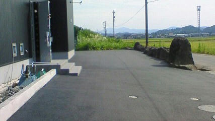 スカーっと敷きつめられました