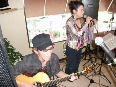 9393446_842147561_9large.jpg
