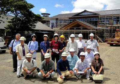 中平小学校構造見学会集合写真