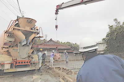 勢利牟田の家　生コン打設