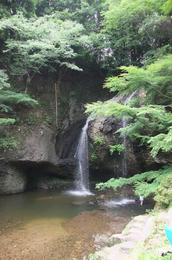 月待ちの滝３