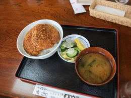イデウラさんカツ丼