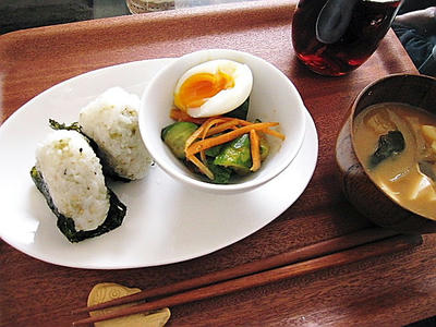 朝食