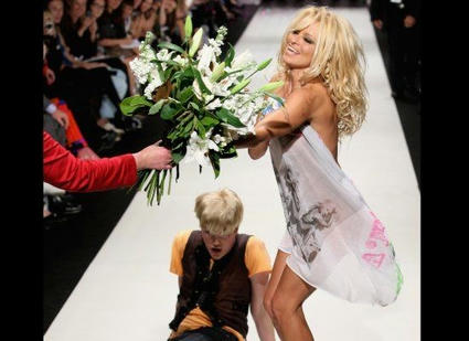 Pamela_Anderson_02.jpg