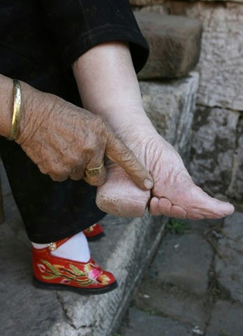 chinesetinyshoes1.jpg