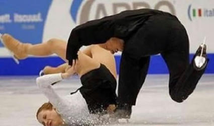 Ice_Skater_Man_Fail.jpg