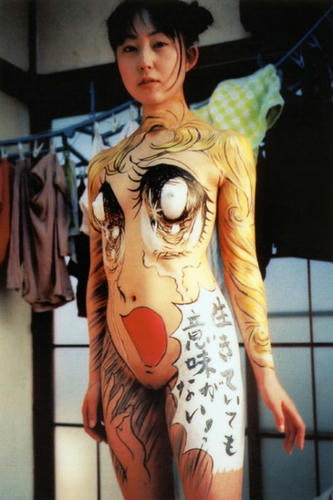 japaneze-body-paint-girl.jpg