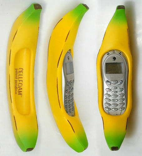Bannas_with_phone.jpg