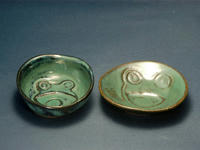 カエル彫小皿