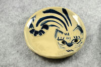 家鴨窯282号　丸い猫皿