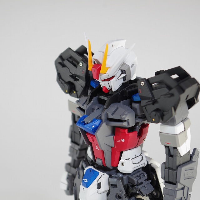 ガンプラ　MGストライクガンダムRM完成品 MG 1/100 エールストライクガンダム Ver.RM [リサーキュ