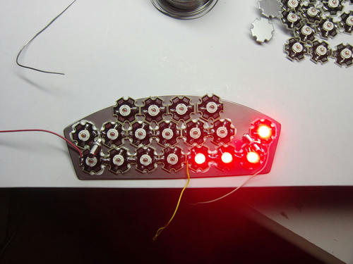 X4ledtail6.jpg