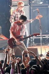 pow_gall_live_001.jpg