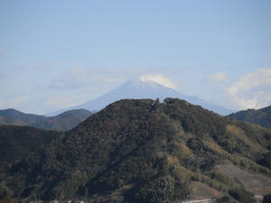 清水山へ向かうハイキング道から1