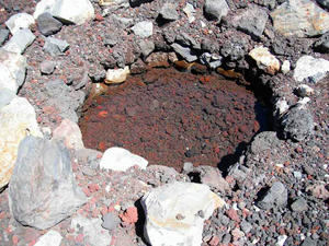 山頂の金名水
