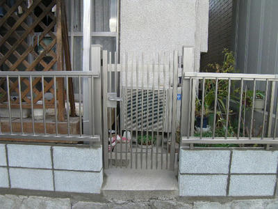 施工後門