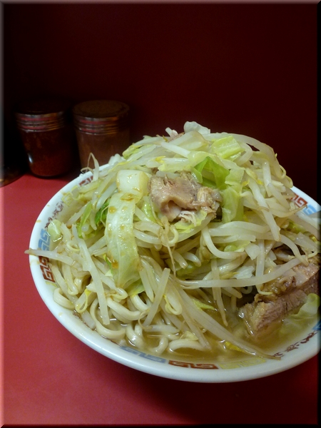 大ラーメンダブル豚入り（野菜マシ）