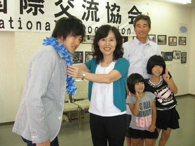 09welcome party1 