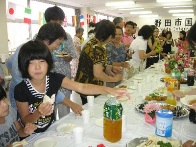 09welcome party4