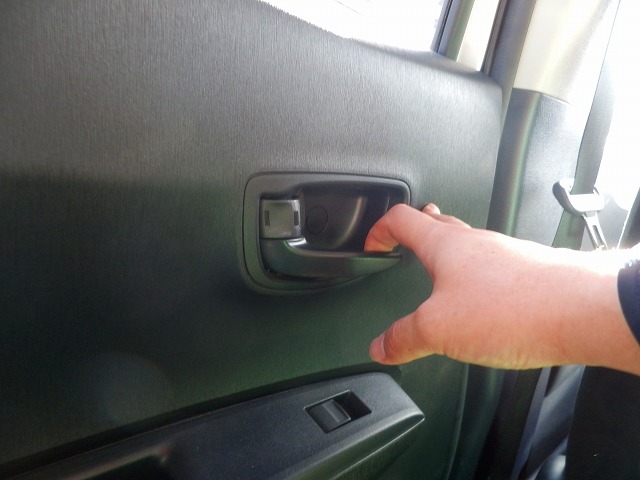 車のドアノブ 内側 がこわれたーーーーかも知れない エンジニアの端くれの端くれ日記