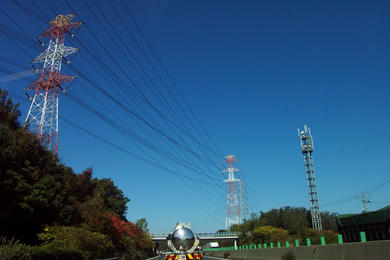 立ち並ぶ　巨神兵