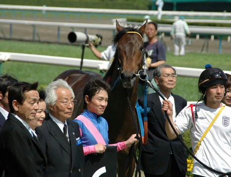 メイショウローランと角田騎手