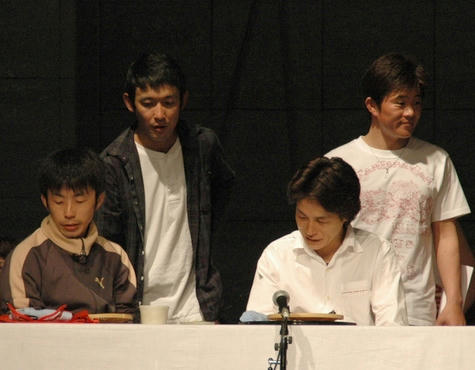 佐藤騎手の後ろは誰？