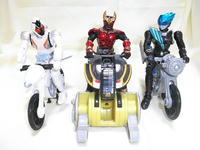 三人ライダー