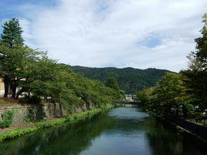 5b9b3984.jpg
