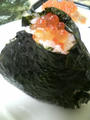 完成！　背景に写っている残りのイクラも全部一気に食べ切りました……；