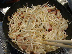料理レシピ,超簡単市販のやきそばの作り方