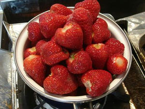 簡単料理レシピ,苺ジャムの作り方,熟し過ぎのイチゴの調理法,苺の保存方法