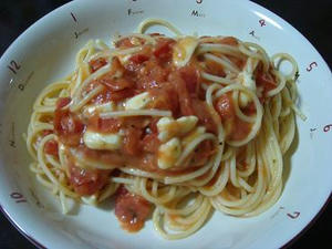 簡単料理レシピ,トマトとモッツァレラのスパゲッティー,パスタ,作り方