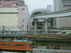 JR立川駅と多摩モノレール
