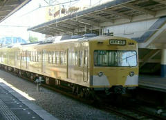 競艇場前駅構内