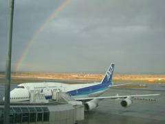 千歳空港の虹