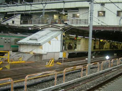 朝の新宿駅