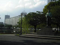 竹橋・和気清麻呂像