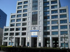 青山・国際連合大学本部