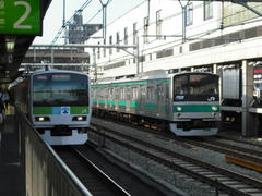 高田馬場駅の電車