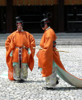 この方たちも神職さんでしょうか？